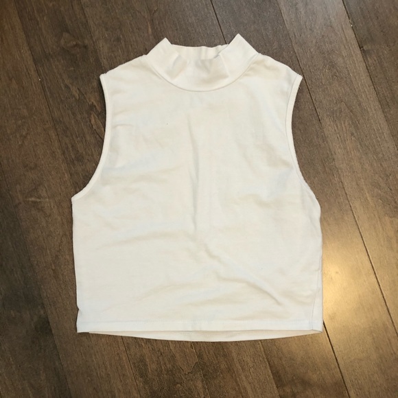 Tops - Cropped Tank Top